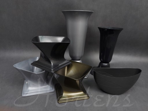 flower pots/vases/plastic